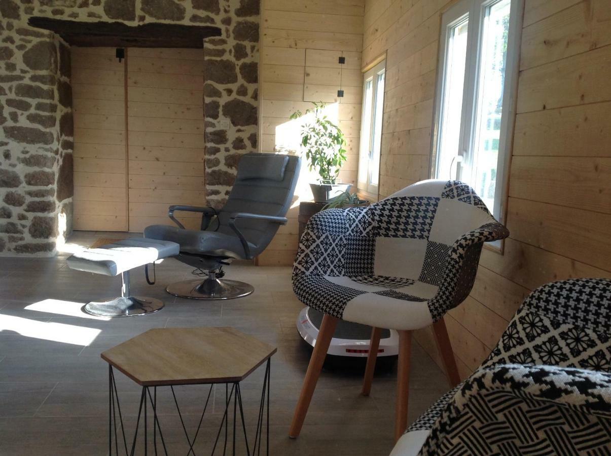 Hotel Les Rocailles La Foret-Auvray Esterno foto